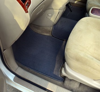 Коврики на Toyota Ipsum II 2001 - 2009 в Брянске