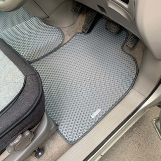 Ворсовые коврики на Toyota Estima II 2000 - 2005 в Брянске