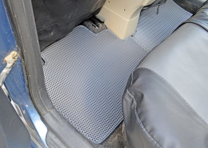 Ворсовые коврики на Toyota Yaris II 2005 - 2011 в Брянске