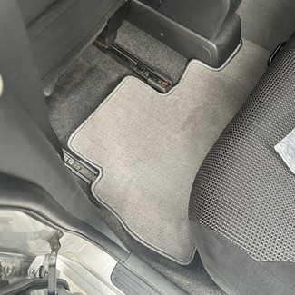 Ворсовые коврики на Nissan Tiida (C11) 2004 - 2014 в Брянске