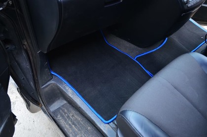 Ворсовые коврики на Nissan Elgrand (E51) 2002 - 2010 в Брянске