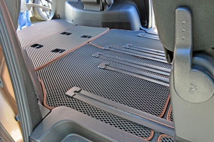 Ворсовые коврики на Nissan Serena (C26) 2010 - 2016 в Брянске