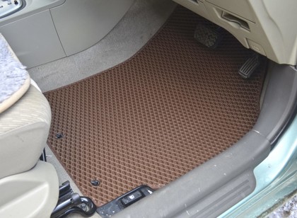 Ворсовые коврики на Toyota Belta 2005 - 2012 в Брянске