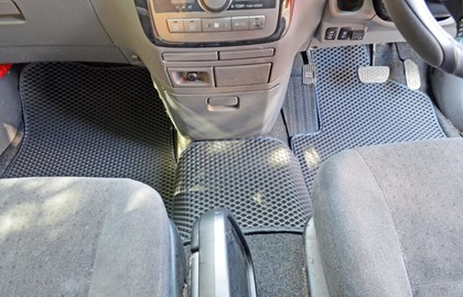 Коврики на Toyota Ipsum II 2001 - 2009 в Брянске