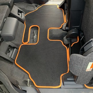 Ворсовые коврики на Toyota Sienta II 2015 - 2022 в Брянске