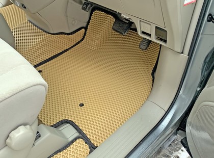 Ворсовые коврики на Toyota Estima III 2006 - 2019 в Брянске