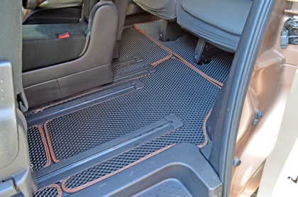 Ворсовые коврики на Nissan Serena (C26) 2010 - 2016 в Брянске
