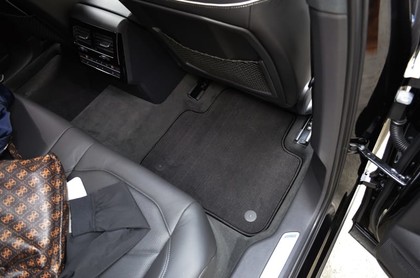 Ворсовые коврики на Volkswagen Touareg III 2018 - 2025 в Брянске