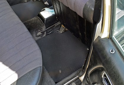 Ворсовые коврики на Mercedes W123 1975 - 1986 в Брянске