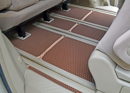 Ворсовые коврики на Toyota Estima III 2006 - 2019 в Брянске