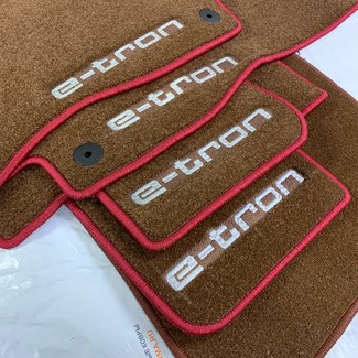 Ворсовые коврики на Audi Q8 e-tron 2022 - 2025 в Брянске
