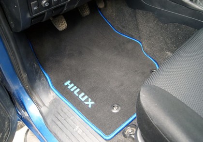 Ворсовые коврики на Toyota Hilux VII 2008 - 2015 в Брянске