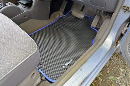 Ворсовые коврики на Nissan March (K11) 1992 - 2002 в Брянске