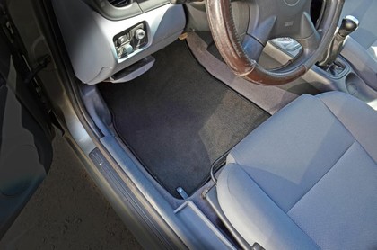 Ворсовые коврики на Nissan Almera II (N16) 2000 - 2006 в Брянске