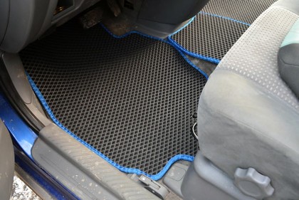 Ворсовые коврики на Mazda MPV II 1999 - 2006 в Брянске