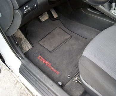 Ворсовые коврики на KIA Ceed I 2007 - 2012 в Брянске