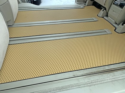 Ворсовые коврики на Toyota Estima III 2006 - 2019 в Брянске