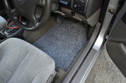 Ворсовые коврики на Nissan Cefiro (A33) 1998 - 2003 в Брянске