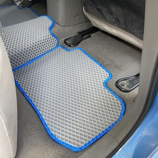 Ворсовые коврики на Nissan Leaf (ZE0) 2009 - 2012 в Брянске