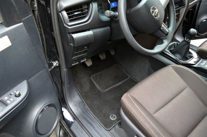 Ворсовые коврики на Toyota Fortuner II 2015 - 2025 в Брянске