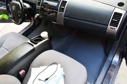 Ворсовые коврики на Toyota Prius (20) 2004 - 2009 в Брянске