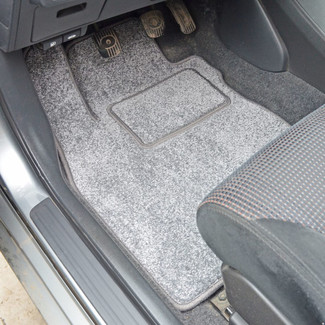 Ворсовые коврики на Nissan Tiida (C11) 2004 - 2014 в Брянске
