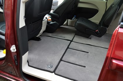 Ворсовые коврики на Chrysler Pacifica II 2016 - 2025 в Брянске