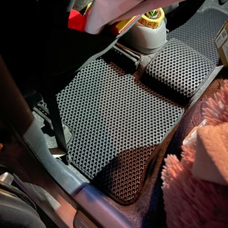 Ворсовые коврики на Toyota Vitz I 1998 - 2005 в Брянске
