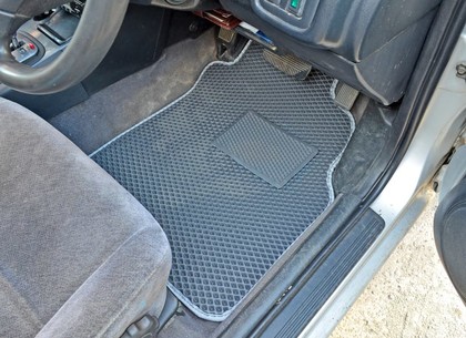 Ворсовые коврики на Nissan Primera (P11) 1996 - 2002 в Брянске