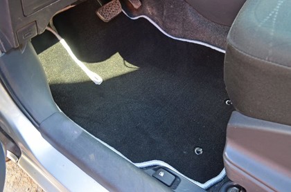 Ворсовые коврики на Toyota Yaris II 2005 - 2011 в Брянске