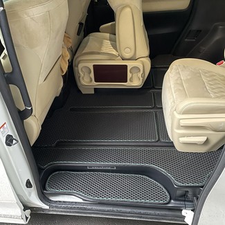 Ворсовые коврики на Toyota Vellfire (H30) 2015 - 2023 в Брянске