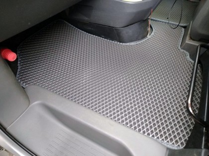 Ворсовые коврики на Toyota Voxy (R70) 2007 - 2013 в Брянске