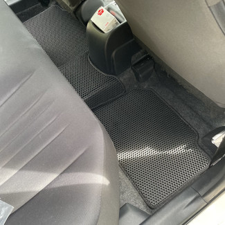 Ворсовые коврики на Toyota Yaris IV 2019 - 2025 в Брянске