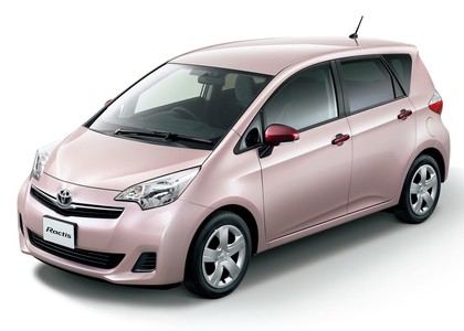 Ворсовые коврики на Toyota Ractis II 2010 - 2016 в Брянске
