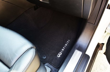 Ворсовые коврики на Infiniti QX70 2013 - 2019 в Брянске