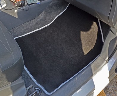 Ворсовые коврики на Toyota Yaris II 2005 - 2011 в Брянске