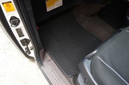 Ворсовые коврики на Toyota Porte II 2012 - 2020 в Брянске