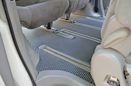Ворсовые коврики на Toyota Alphard (H10) 2002 - 2008 в Брянске