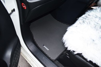 Ворсовые коврики на Toyota Esquire (R80) 2014 - 2021 в Брянске