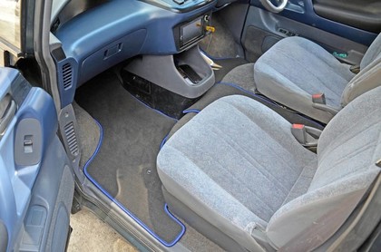 Ворсовые коврики на Toyota Estima Emina (Lucida) 1990 - 2000 в Брянске
