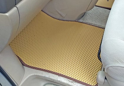 Ворсовые коврики на Toyota Alphard (H10) 2002 - 2008 в Брянске