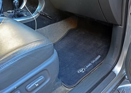 Ворсовые коврики на Toyota Land Cruiser Prado 120 2002 - 2009 в Брянске