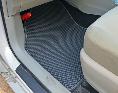 Ворсовые коврики на Toyota Prius Alpha 2011 - 2021 в Брянске