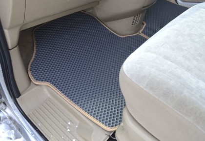 Ворсовые коврики на Nissan Serena (C24) 1999 - 2005 в Брянске