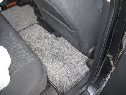 Ворсовые коврики на KIA Carens II 2006 - 2012 в Брянске