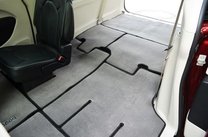 Ворсовые коврики на Chrysler Pacifica II 2016 - 2025 в Брянске