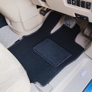 Ворсовые коврики на Nissan Serena (C25) 2005 - 2010 в Брянске