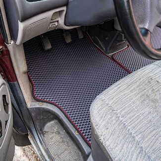 Ворсовые коврики на Mitsubishi Space Gear 1994 - 2007 в Брянске