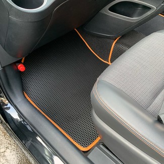 Ворсовые коврики на Toyota Sienta II 2015 - 2022 в Брянске
