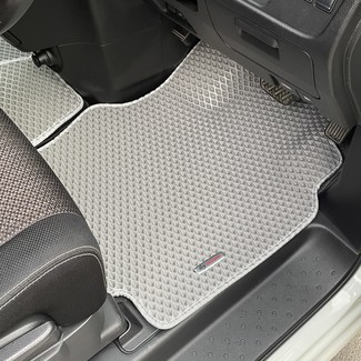 Ворсовые коврики на Nissan Serena (C26) 2010 - 2016 в Брянске
